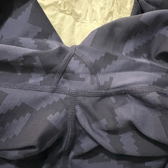 Alo Yogo Airbrush Blue Houndstooth Pattern Full Length Leggings. Size Small - Picture 6 of 11